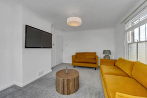 45b Kings road - delightful 2 bed apartment with free parking!